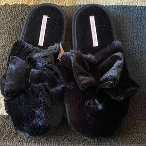 Victoria's Secret Plush Black Slippers